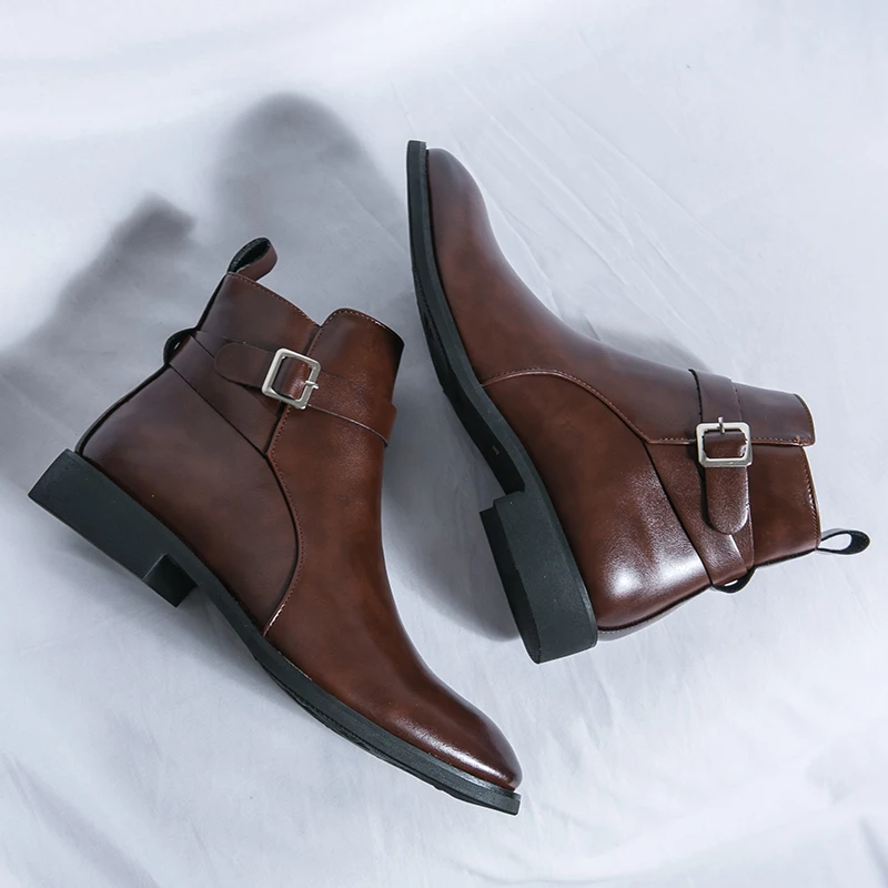 Men Formal Wear With Boots - ファッションデザイナーメンズポインテッドレザーブーツ英国ビジネスドレスシューズアウトドアトレンドレザーカジュアルシューズ大きいサイズ: 38-47
